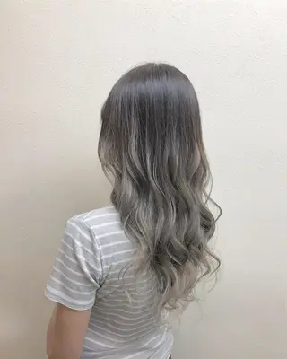 ロング ヤマグチ ヒカルのヘアスタイル