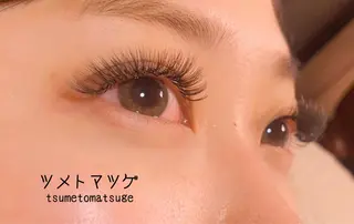 ミディアム マツエク・マツパ ツメトマツゲ .のネイルデザイン