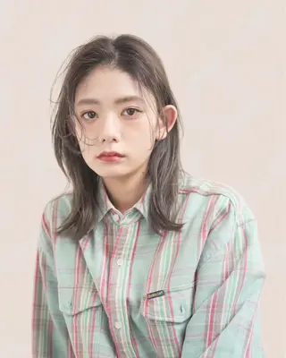 ミディアム Joule 菜穂のヘアスタイル