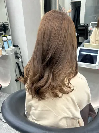 ミディアム カラー ヘアアレンジ fumika🎀 韓国ヘア×ベージュのヘアスタイル