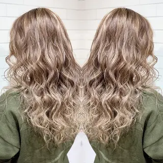 ロング カラー ヘアアレンジ 髪質改善×ハイトーン 中田啄也のヘアスタイル