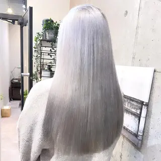 ロング N° jillva ♦️川端裕司♦️のヘアスタイル