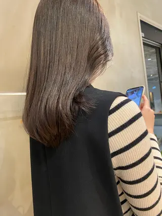 ミディアム カラー アカリ /ショートカットのヘアスタイル