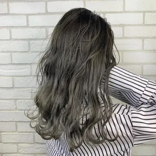 セミロング カラー she2.shinjuku所属・顧客様専用予約 新規予約不可のヘアスタイル