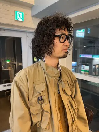 ミディアム パーマ メンズ 山口 悟のヘアスタイル