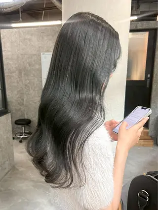ロング カラー 松本 奈々のヘアスタイル