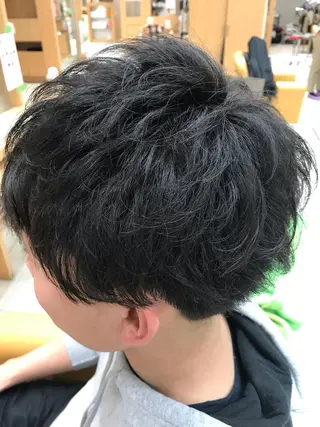 メンズ レイヤー・波巻き RYOSUKEのヘアスタイル