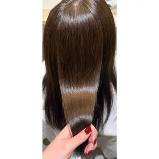 ロング カラー 坂野 美葵のヘアスタイル