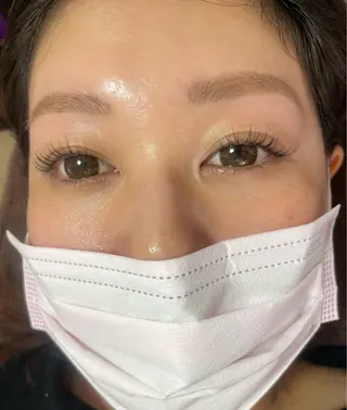 アイブロウ cachette eyelash所属・月森 未奈子のマツエク・マツパデザイン