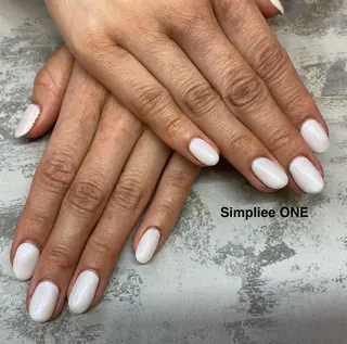 ネイル シンプリー🧚🏻 ワン👗渋谷店もえなのネイルデザイン