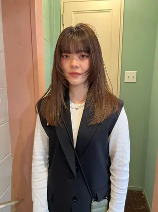 ミディアム iru所属・mi kiのヘアスタイル