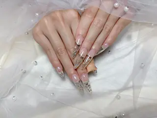 ネイル 🦋 MiKi 🦋 ネイルサロンのネイルデザイン