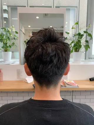 メンズ ヨシミ カズヤのヘアスタイル