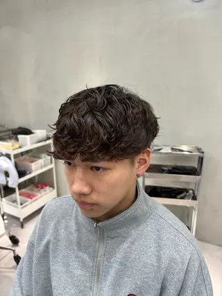 ショート パーマ メンズ 波巻きスパイラルパー マ/シャドウパーマ駿のヘアスタイル