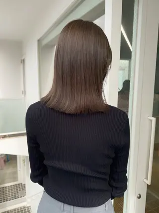 カラー maina/透明感 ベージュ/暖色カラーのヘアスタイル