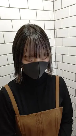 ショート カラー LUXBE GALLERY なんば駅前店所属・ラックスビーギャラリ ー AKICOのヘアスタイル