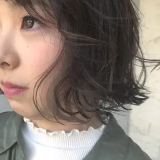 ミディアム カラー ORIKA 美容室のヘアスタイル