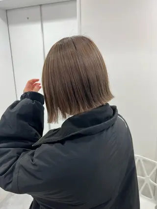 ショート カラー オリーブカラー🫒 レイヤーカット✂︎のヘアスタイル