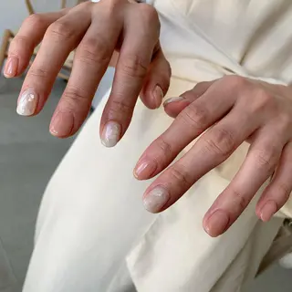 ネイル emanon 新宿東口店所属・nailist akariのネイルデザイン