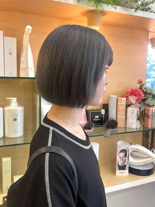 ショート カラー 山下 とよかのヘアスタイル