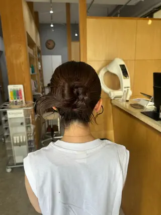 ミディアム miloc MOMOKAのヘアスタイル