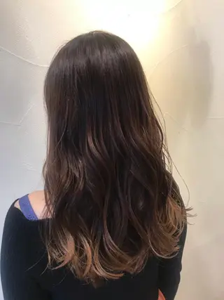 ロング 透明感カラー・ 髪質改善🩵イケダのヘアスタイル