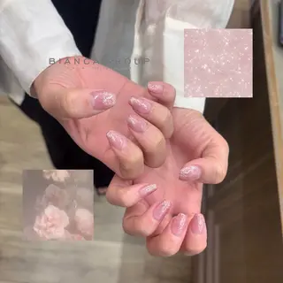 ネイル Bianca 原 苺花のネイルデザイン