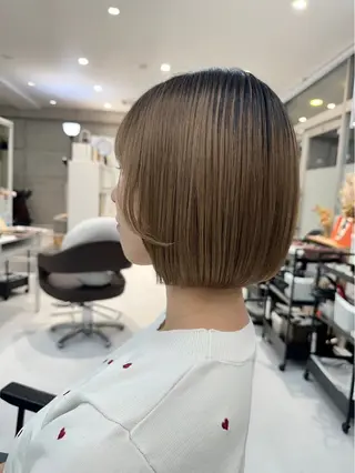 ショート 山崎結菜 🫧透明感カラーのヘアスタイル