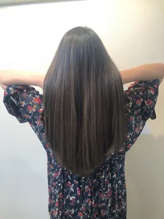 ロング カラー 是枝 さくらのヘアスタイル