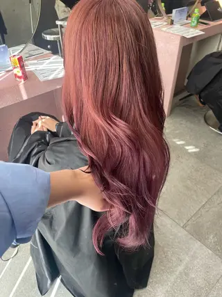 ロング 鈴木瑛里／ブロンド ベージュ／男女のヘアスタイル