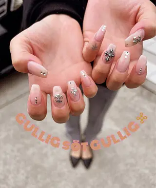 ネイル GULLIG söt GULLIGのネイルデザイン