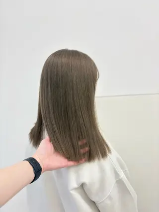 ミディアム Haruna/河原町 ハイトーン🤍のヘアスタイル