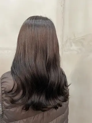 カラー 益 佑夏のヘアスタイル