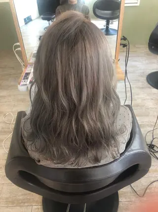 ミディアム カラー Cuore 清尾 浩昭のヘアスタイル