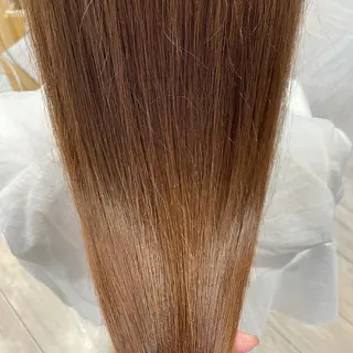 セミロング 亀山 由里菜のヘアスタイル