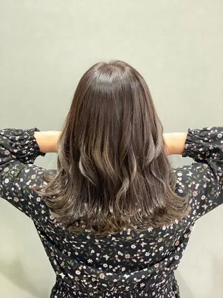 セミロング カラー 髪質改善特化サロン ICONIQ天神店のヘアスタイル