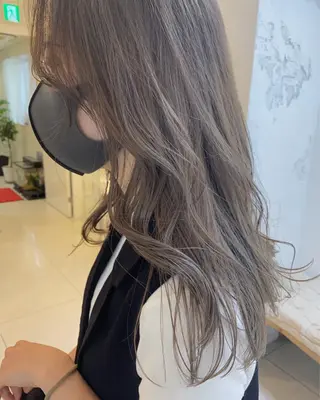 セミロング カラー ヘアアレンジ マツエク・マツパ アイブロウ Noah's　Ark所属・透明感カラー🫧ヘア セット🫧松本菜月の眉毛・アイブロウイメージ