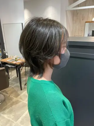ショート カラー 細沼 葵のヘアスタイル