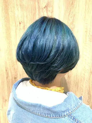 ショート カラー 松吉 純平のヘアスタイル