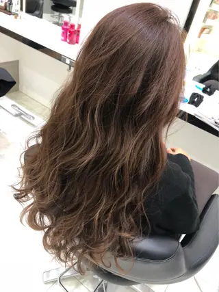 ロング 岸 保奈美のヘアスタイル