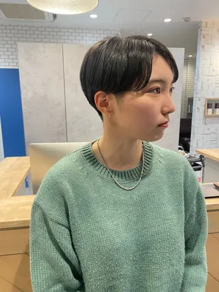 ショート ofF élua所属・🌵ボブ/切りっぱな し/ショート藤長芽生のヘアスタイル