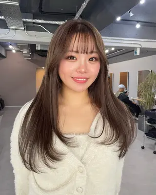 ロング カラー ミルクティーベージュ ❤︎レイヤー　MIAのヘアスタイル