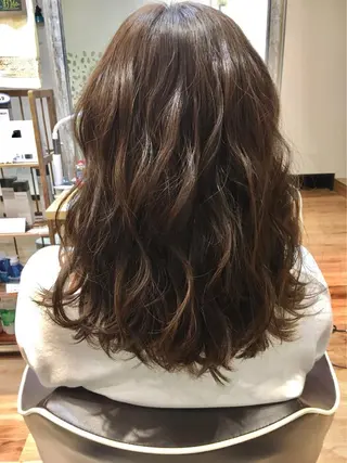 セミロング カラー 青野 文香のヘアスタイル