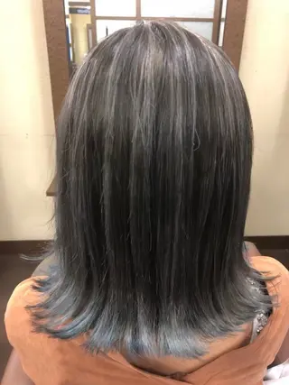 ミディアム カラー MESSA Raffinato所属・岩永 知衣のヘアスタイル