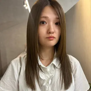 セミロング カラー アヤカ foto 武蔵小杉のヘアスタイル