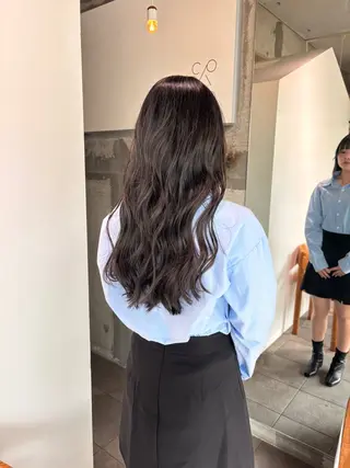 ロング mirai/ブリーチ ダブルカラーのヘアスタイル