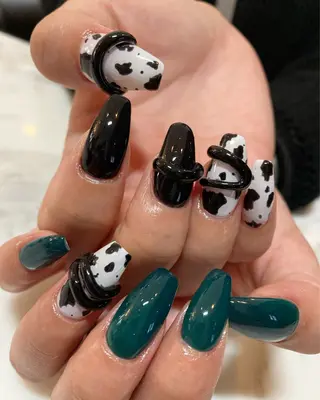 セミロング kii nailsのネイルデザイン