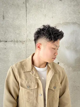 ショート パーマ メンズ MENS  FEEL南森町所属・佐藤 達郎のヘアスタイル