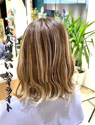 ショート カラー IwAsh中山所属・✂︎中山ブリーチ・ パーマ✂︎露木智也のヘアスタイル