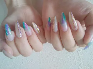 ネイル ネイル＆フラワーサロン〜Ri✦hiro〜鳥栖店所属・HIRATA RIEのネイルデザイン